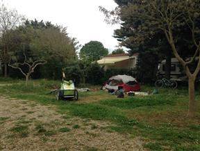 Location emplacements camping caravaning au Camping du Pont de Lunel, camping 2 étoiles, location mobil home à Lunel près de Nîmes et Montpellier dans l'Hérault en Languedoc Roussillon